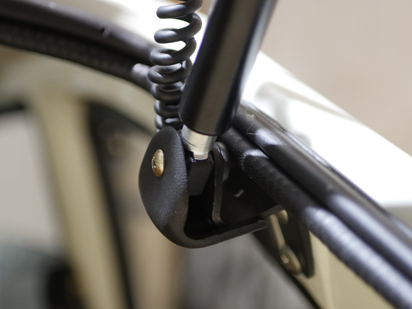 Suzuki SC100 Gasveer Achterklep